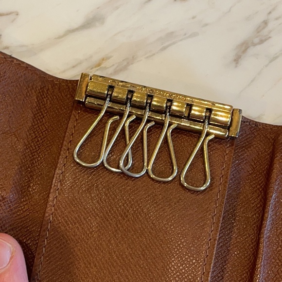 Louis Vuitton Monogram Multicles Key Ring Wallet - Picture 4 of 6